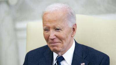 Biden dio un paso en falso al insultar a los republicanos en el cierre de campaña de Harris.