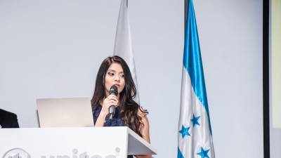 Daniela Sofía Cruz Betanco, directora ejecutiva de Funhepa, dice que esa organización se enfoca especialmente en intervenciones preventivas para evitar el desarrollo de enfermedades hepáticas avanzadas y se esfuerza en llegar a aquellos con mayores dificultades para acceder al sistema de salud.