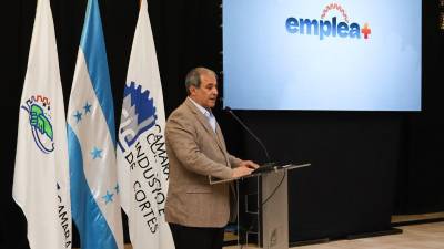Karim Qubain, presidente de la Cámara de Comercio e Industrias de Cortés (CCIC) durante el lanzamiento de la plataforma Emplea+.