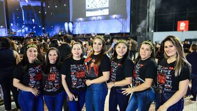 San Pedro Sula se vistió de nostalgia, recuerdos y poesías la noche del sábado 24 de octubre, cuando Ricardo Arjona volvió a encontrarse con el público hondureño en el Estadio Francisco Morazán.