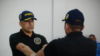 <b><span class=mln_uppercase_mln>Funciones.</span></b> El comisario Darío Flores inició sus labores ayer.