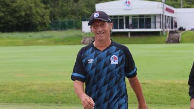 Pedro Trgolio durante el primer entrenamiento de Olimpia de cara al torneo Apertura 2023.