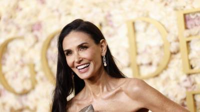 La actriz Demi Moore llega a la 82 edición de los Globo de Oro en Beverly Hills, California, EE.UU. EFE/CAROLINE BREHMAN