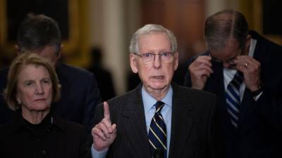 McConnell, de 82 años, anunció que dejará su cargo en el Senado después de las elecciones de noviembre.