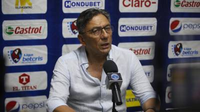 Salomón Nazar durante la rueda de prensa tras el final del Motagua vs Marathón.