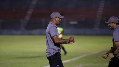 Ninrod Medina y su felicidad tras el triunfo 1-0 del Motagua contra Vida.