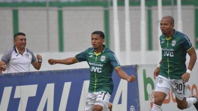 José Aguilera fue el héroe del Marathón y así festejó su gol.