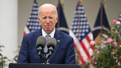 El presidente Joe Biden animó a los estadounidenses a seguir su ejemplo y vacunarse contra la covid y la gripe.