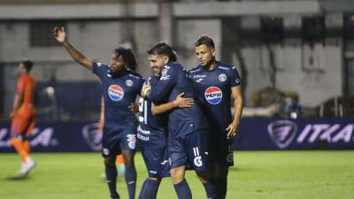 Con Hat-trick de Auzmendi: Motagua tumba a UPN y se estrena con triunfo