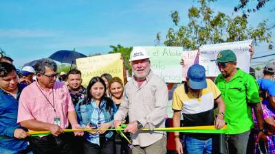 <b>Ayer se colocó la primera piedra y la empresa PDI comenzará a trabajar en el proyecto.</b>