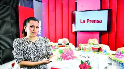 <b>La sampedrana visitó las oficinas de LA PRENSA para dar a conocer su historia. Fotos: Héctor Edú</b>