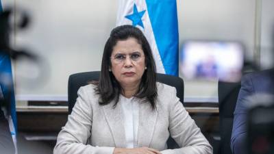 Rixi Moncada es precandidata presidencial del oficialista partido Libertad y Refundación (Libre).