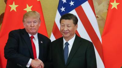 Imagen de 2017 del entonces presidente estadounidense, Donald J. Trump (i), y el presidente chino, Xi Jinping (d) en el Gran Palacio del Pueblo, en Pekín (China).