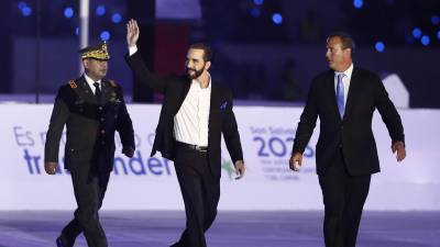 El presidente de El Salvador Nayib Bukele buscará la reelección en los comicios programados para febrero el próximo año.