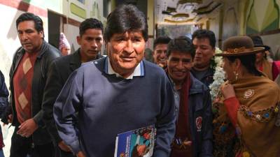 El expresidente boliviano, Evo Morales, denunció un supuesto plan para detenerlo y enviarlo a EEUU o Argentina.