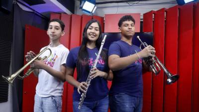 La ciudad se alista para vivir una semana llena de expresiones creativas y encuentros culturales. Los artistas están listos para deleitar a su audiencia en los diferentes bares y restaurantes. Y para los amantes del teatro y la literatura también hay opciones. Por otro lado, si eres fan de “Shrek” no te puedes perder el recital que ha preparado Diana Sorto Dance Studio para el próximo 26 y 27 de mayo en el teatro José Francisco Saybe. Así que ya sabes, esta semana no hay espacio para el aburrimiento.