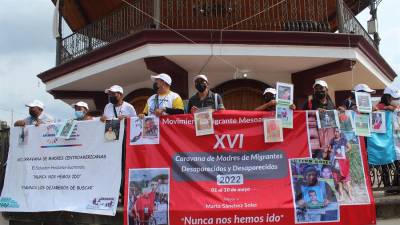 Familiares de migrantes centroamericanos desaparecidos se manifiestan en caravana hoy, en el municipio de Tapachula, estado de Chiapas (México).