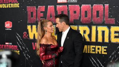 Blake Lively y Ryan Reynolds en la premier de “Deadpool y Wolverine”.