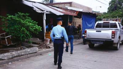 <b><span class=mln_uppercase_mln>crimen.</span></b> El martes en el barrio Sunseri mataron a una mujer, identificada como Greicy Hernández.