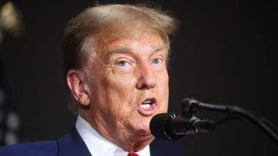 Trump deberá enfrentar el proceso penal en Florida por supuestamente extraer documentos secretos de la Casa Blanca.