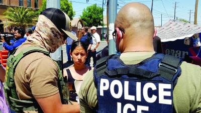 Tampoco a quienes escapan de la crisis económica.