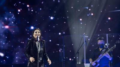 La artista mexicana Ana Gabriel en el cierre de su gira de 50 aniversario.