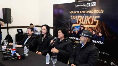 Los integrantes de Los Bukis durante la conferencia de prensa de ayer.