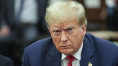 Trump enfrenta un juicio civil por fraude en Nueva York.