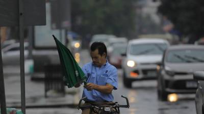 Lluvias y bajas temperaturas azotarán en los próximos tres días en gran parte de Honduras, según el pronóstico de Cenaos-Copeco.
