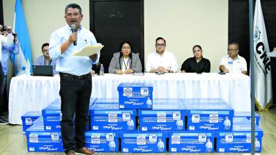 La entrega comenzará en horas de la tarde con el partido Liberal.