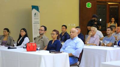 <b><span class=mln_uppercase_mln>Evento.</span></b> Empresarios participan en socialización de hallazgos de estudio de mercado.<span class=mln_uppercase_mln> Foto: M. Valenzuela</span>