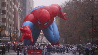 El desfile de este año estuvo fuertemente custodiado por la policía de Nueva York.