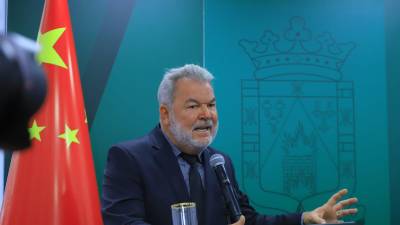 El alcalde Roberto Contreras en un evento municipal.