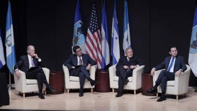 Los tres mandatarios tuvieron oportunidad de reunirse con el vicepresidente estadounidense, Joseph Biden.