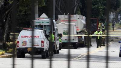 Vista general del lugar donde un carro bomba causó una explosión este jueves en la Escuela General Santander de la Policía en Bogotá. EFE