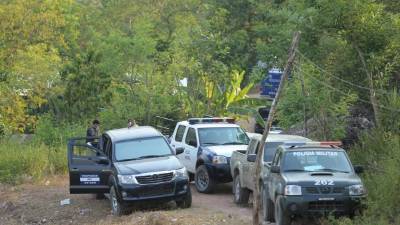 Las fosas fueron halladas en la aldea Los Pinos.