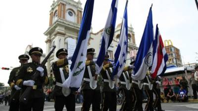 Autoridades llaman a disfrutar los desfiles con civismo.