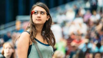 Se ha creado una aplicación para las gafas inteligentes que podía escanear los rostros para que los niños autistas reconozcan las emociones.