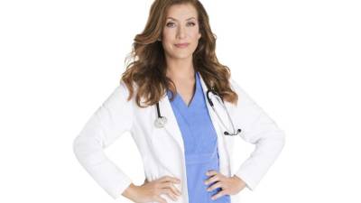 La actriz Kate Walsh da vida a la doctora Addison Montgomery en la exitosa serie “Grey’s Anatomy”.