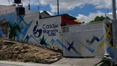 El migrante centroamericano estuvo alojado con su hija en la Casa del Migrante de Saltillo. Foto tomada de El Siglo de Torreón.