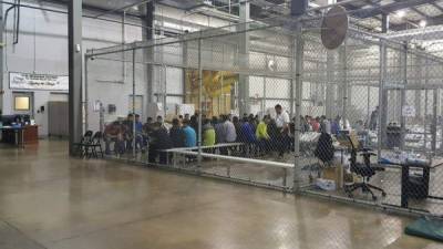 Vista del interior del Centro de Internamiento de la Oficina de Aduanas y Protección Fronteriza, en McAllen, Estados Unidos. EFE