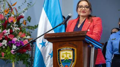 La presidenta Xiomara Castro mantiene firme su posición de una transformación económica, política y social. Foto: Archivo