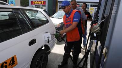 El BCH dijo que la compra de gasolina superior le costó a Honduras 215,5 millones de dólares, un 103,5 % superior a los 105,9 millones pagados en el mismo periodo de 2020.