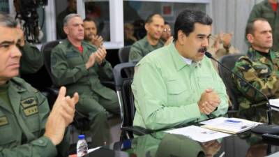 Maduro recibe un nuevo golpe tras la toma de varias sedes diplomáticas por la oposición venezolana en EEUU./AFP.