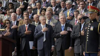 Los demócratas Nancy Pelosi y Harry Reid junto a los republicanos John Boehner y Mitch McConnell. Foto: AFP.