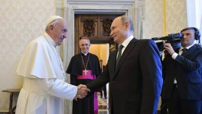 El papa Francisco y el presidente ruso Vladimir Putin. Foto: AFP