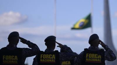 Tras el asalto a las oficinas de los poderes del estado por parte de los simpatizantes de Bolsonaro, Lula dijo que desconfiaba de la seguridad militar.