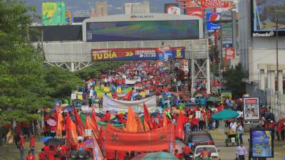 Más de 5000 personas marcharon esta mañana en la primera calle de la Capital Industrial.