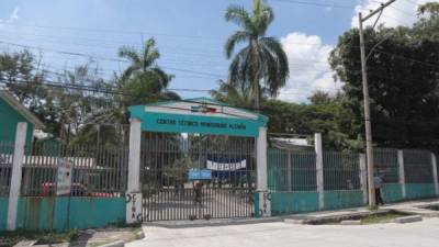 El Centro Técnico Hondureño Alemán está sin clases desde el lunes. FOTO: Melvin Cubas