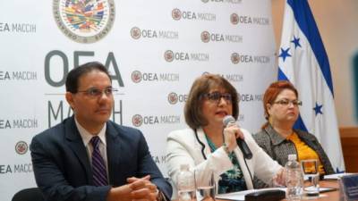 Ana María Calderón, fiscal internacional de la Maccih, durante la conferencia de prensa.